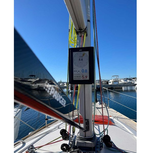 Display Alpha Performance 9 - N°15 - comptoirnautique.com