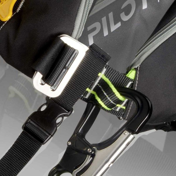 Pilot 165 lifejacket - With harness - N°20 - comptoirnautique.com