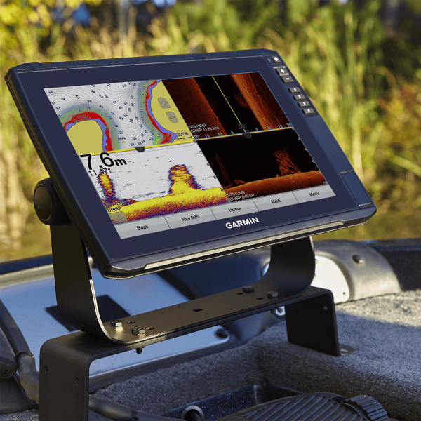 EchoMap Ultra 102SV et Panoptix LiveScope LVS34 sur bateau de pêche - N°11 - comptoirnautique.com