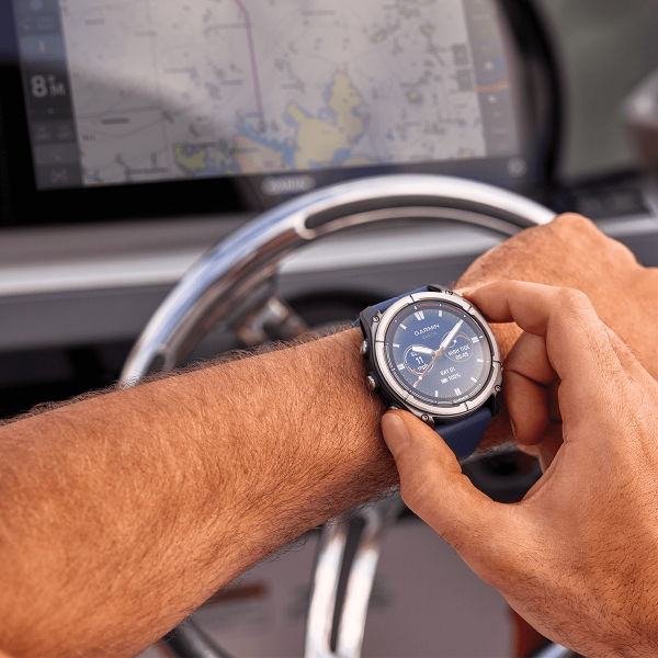 Montre connectée Quatix 8 - N°39 - comptoirnautique.com