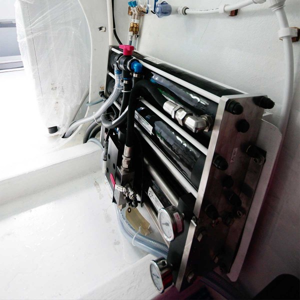 Dessalinisateur Fiji Premium 105 L/H - N°8 - comptoirnautique.com