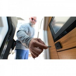 Chargeur pour intérieur...