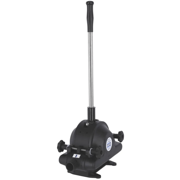 Pompe manuelle Amazon Warrior - 135 L/min - N°4 - comptoirnautique.com