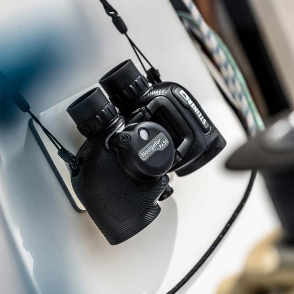 Jumelles Navigator 7 x 50 Compas - action - N°10 - comptoirnautique.com