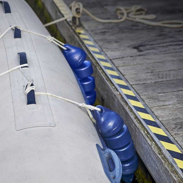 Pare-battage articulé Plastimo - N°8 - comptoirnautique.com