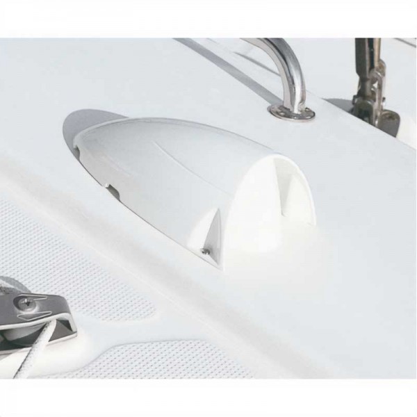 Boîte dorade profilée plastimo montée sur pont voilier - N°6 - comptoirnautique.com