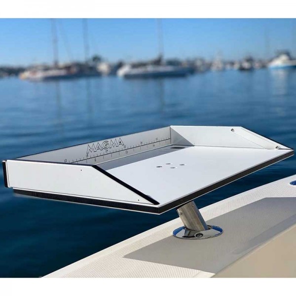 Table à découper Magma sur support porte canne à pêche - N°6 - comptoirnautique.com