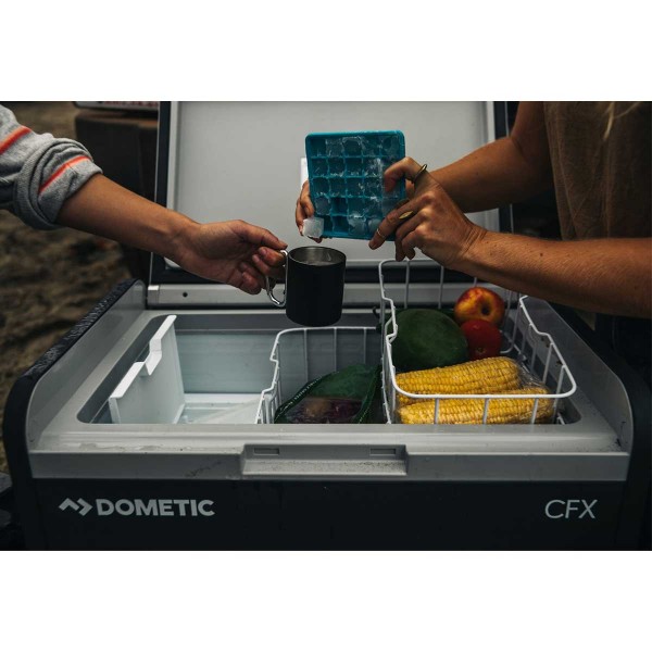 Glacière à compresseur Dometic CoolFreeze CFX3-55IM 53 Litres fonction glaçons fabrication glaçon - N°28 - comptoirnautique.com