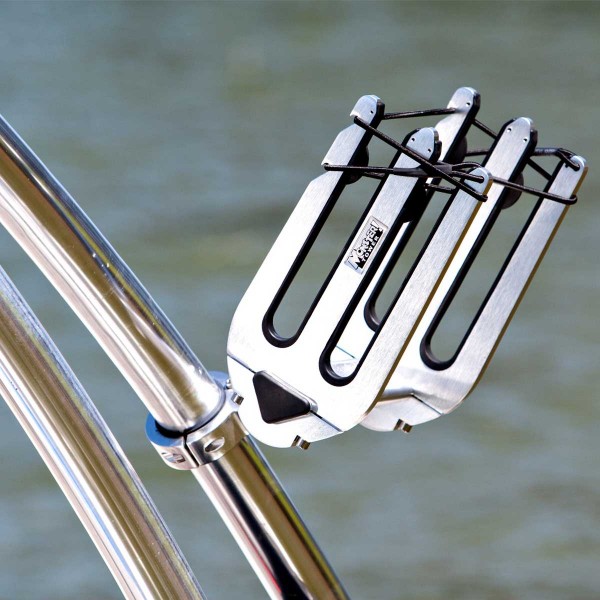 Rack de wakeboard pour tour de wake Monster Tower argent installé sur tour de wake - N°18 - comptoirnautique.com
