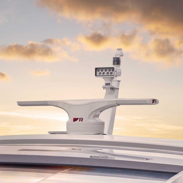 Antenne radar poutre Cyclone 55 Watts Raymarine zoom installé sur bateau - N°17 - comptoirnautique.com