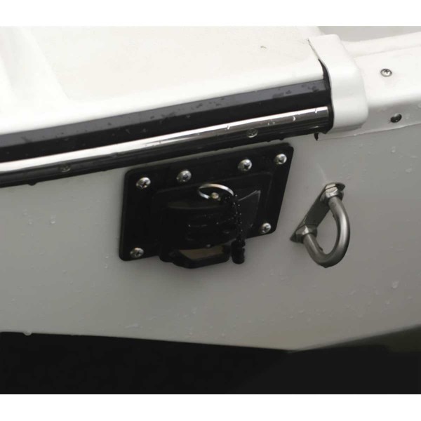 Échelle intégrée au tableau arrière Garelick installé dans coque de bateau - N°6 - comptoirnautique.com 