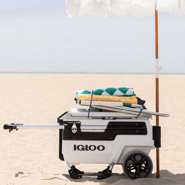 Glacière à roulettes Igloo Marine TrailMate 70 - 66 Litres support pour parasol - N°22 - comptoirnautique.com