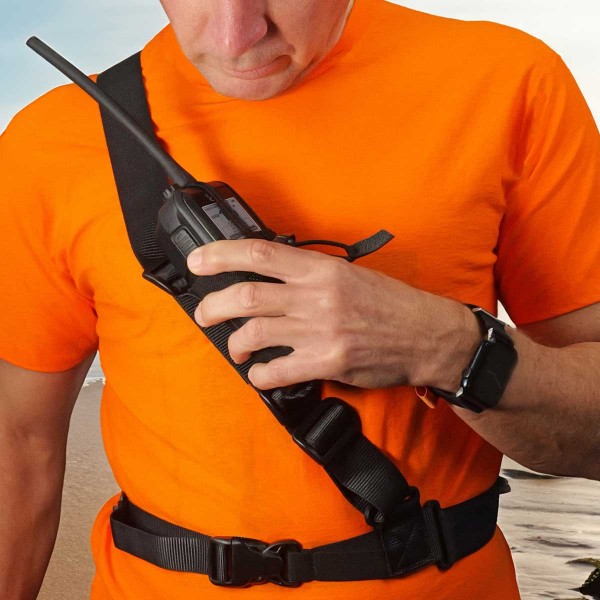 Housse universelle pour VHF portable Icom avec baudrier écouter et parler sans décrocher la VHF portable - N°7 - comptoirnautique.com