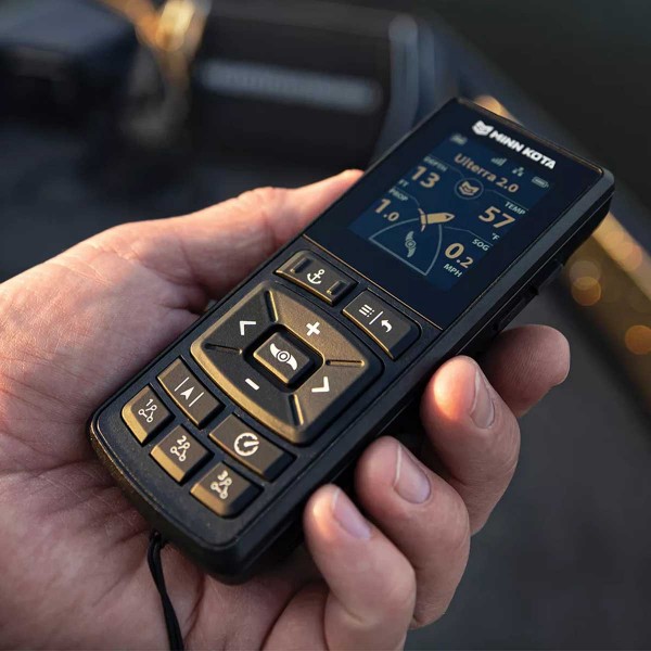Moteur avant Minn Kota ULTERRA QUEST + sonde MSI+ + pédale + télécommande 24V/36V - 90/115LBS télécommande intuitive - N°16 - comptoirnautique.com
