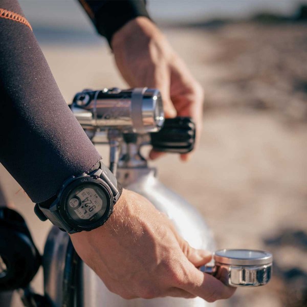 Montre de plongée Garmin Descent G1 Solar - pour la plongée sous-marine, apnée, chasse sous-marine - N°14 - comptoirnautique.com