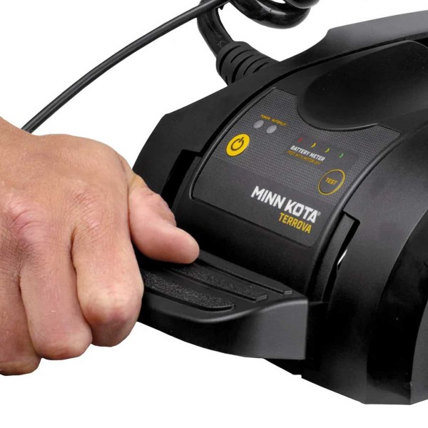 Moteur électrique avant Minn Kota TERROVA 112 Lbs GPS avec GPS amélioré, digital maximizer et poignée de relevage manuel - N°7 - comptoirnautique.com