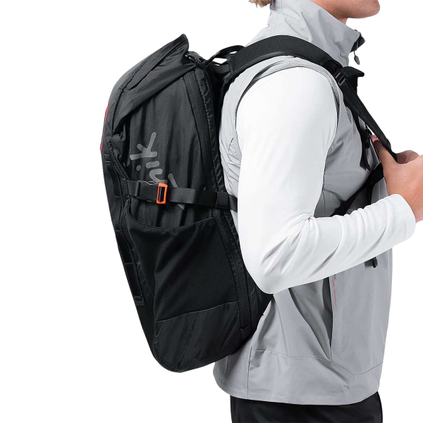 Sac à dos imperméable lifestyle 30 L utilisation - N°11 - comptoirnautique.com