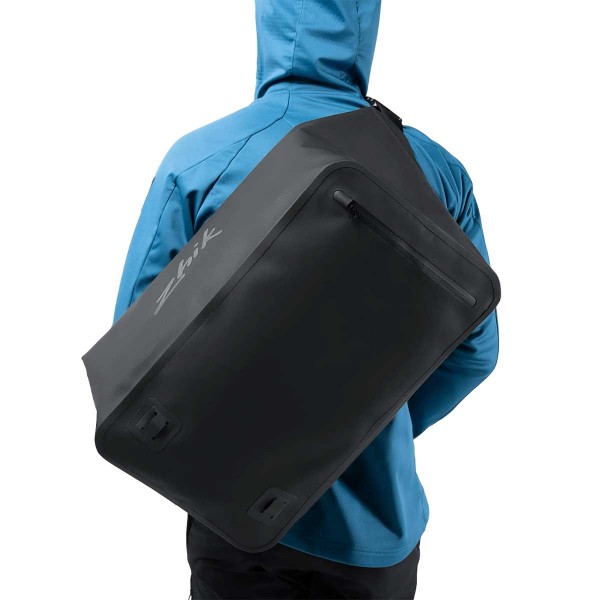 Sac de sport submersible et imperméable 45 L utilisation - N°5 - comptoirnautique.com